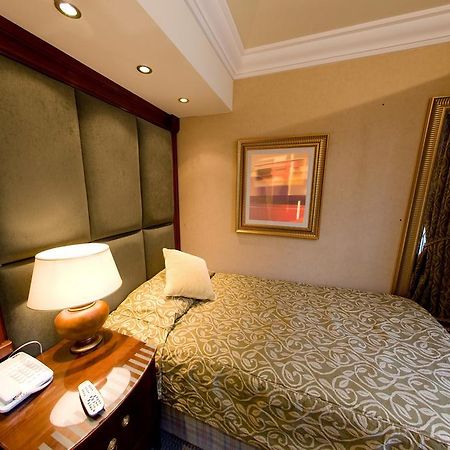 Executive Rooms By Shaftesbury London Room photo